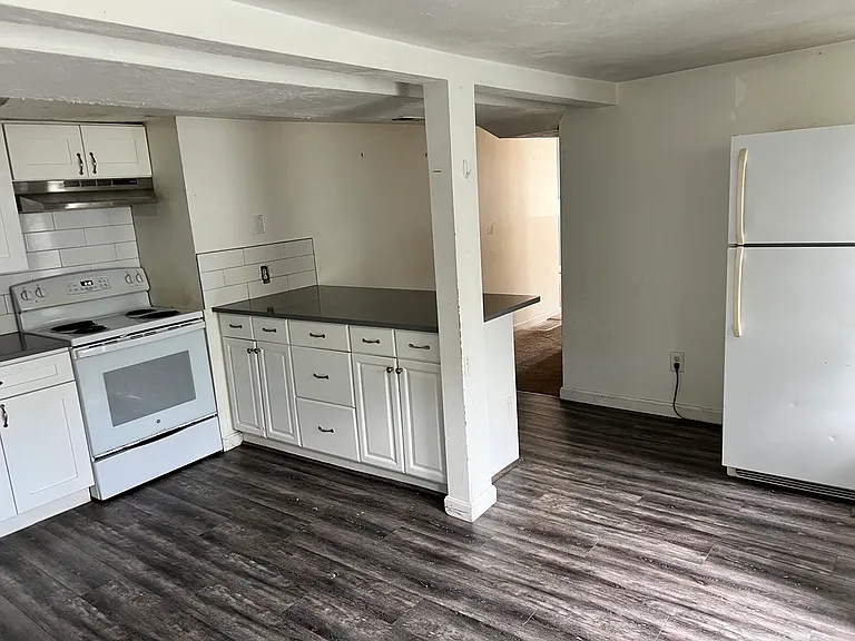 117 South St, Banks Square