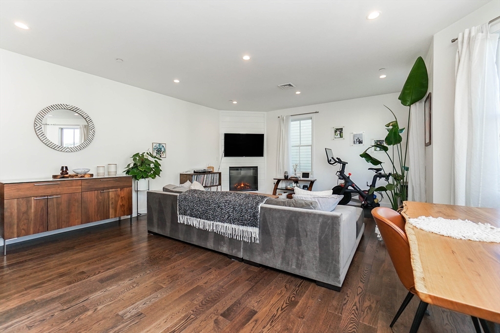 213 East Eagle St, East Boston