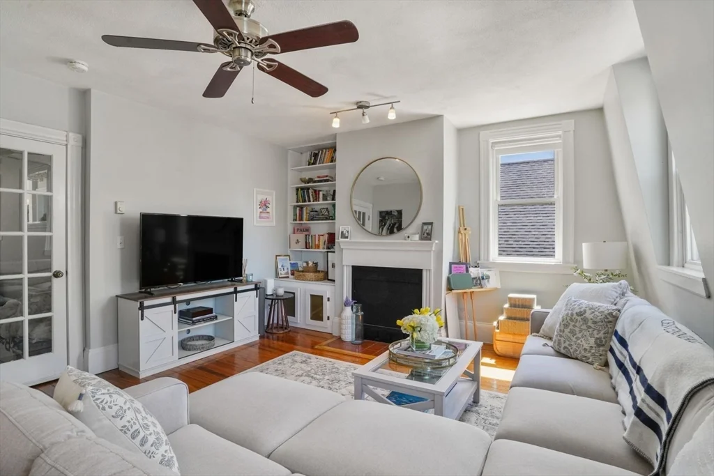 79 Pearl St, Charlestown