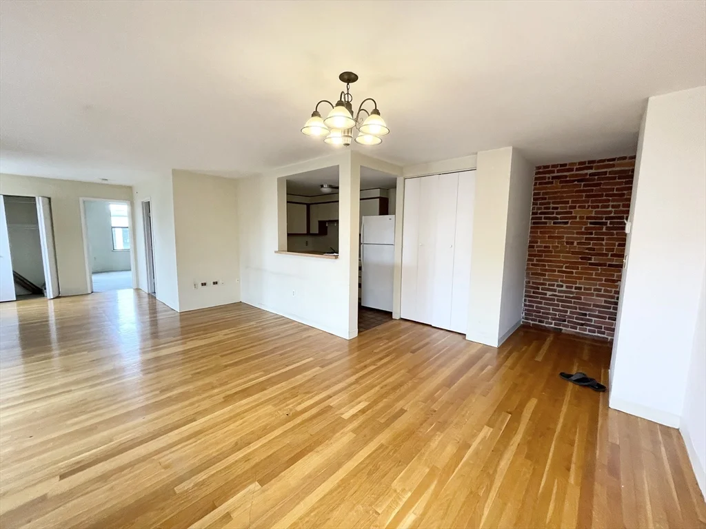 108 Gainsborough, Fenway