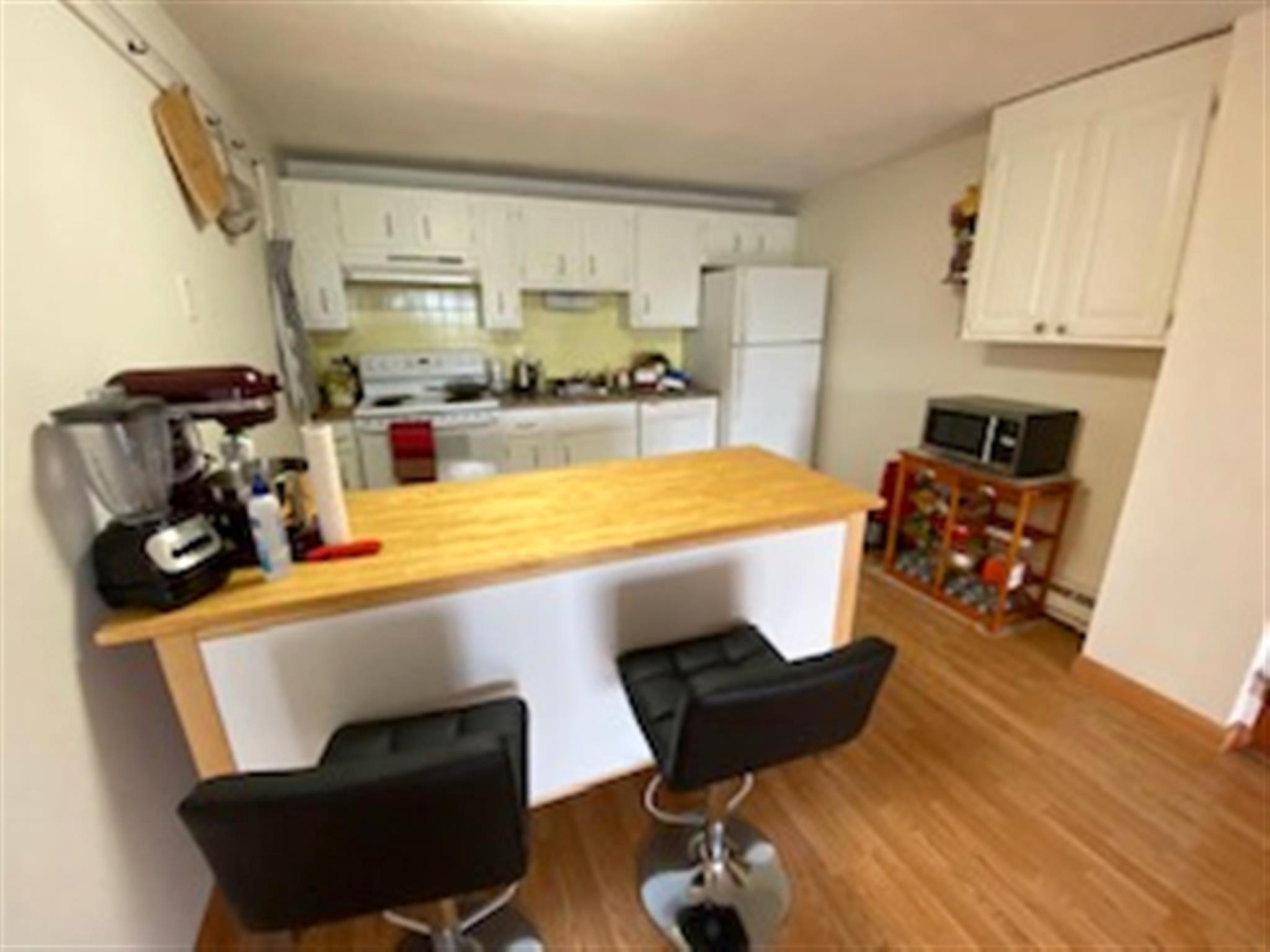 94 Beacon St, Ward Two