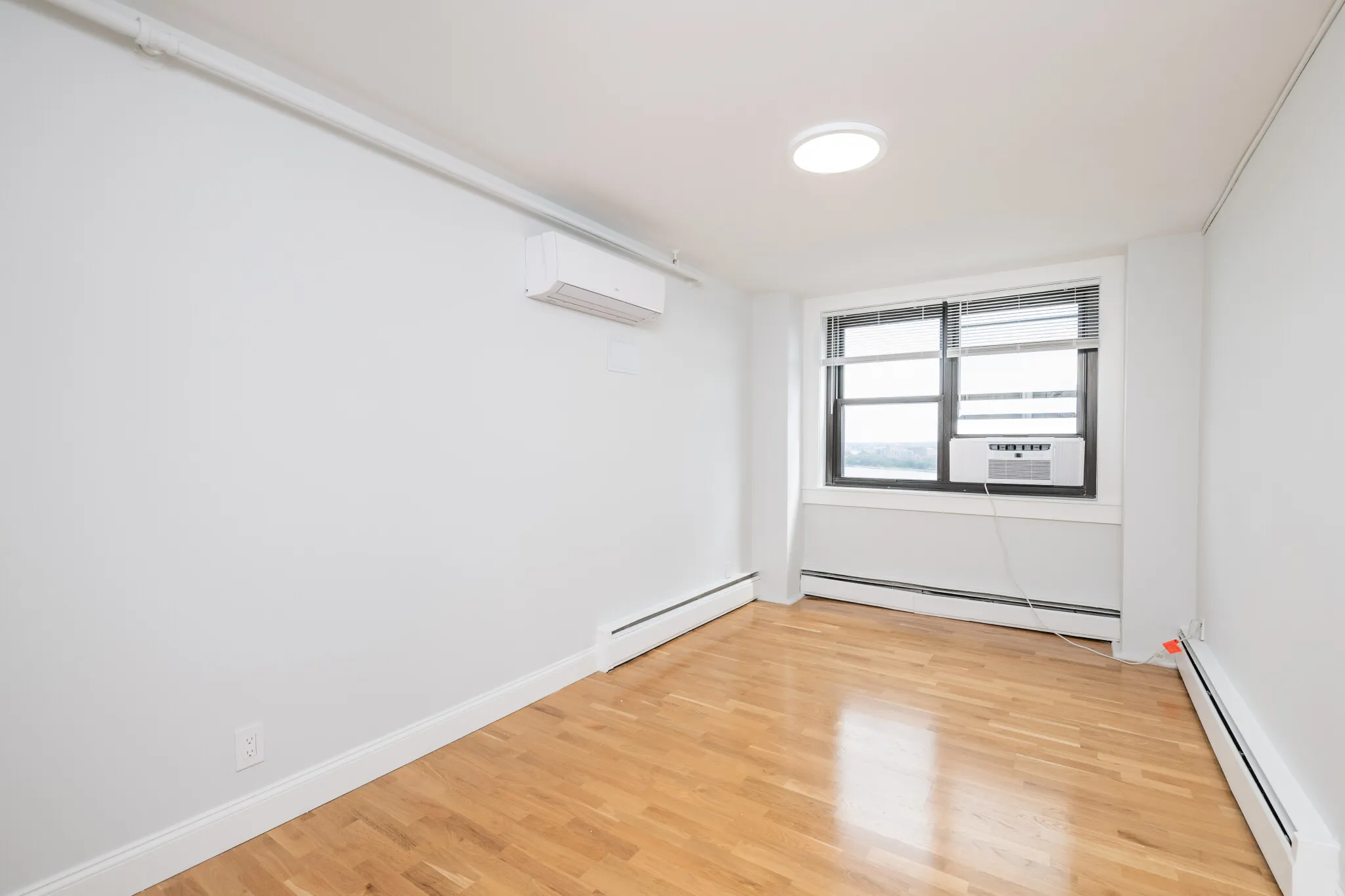 1410 Columbia Rd, South Boston