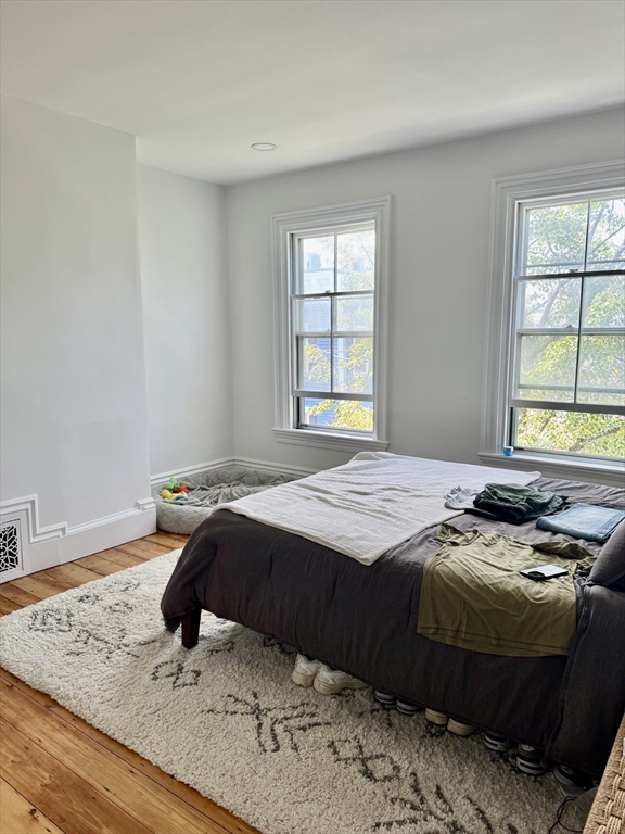 49 Elm St, Charlestown