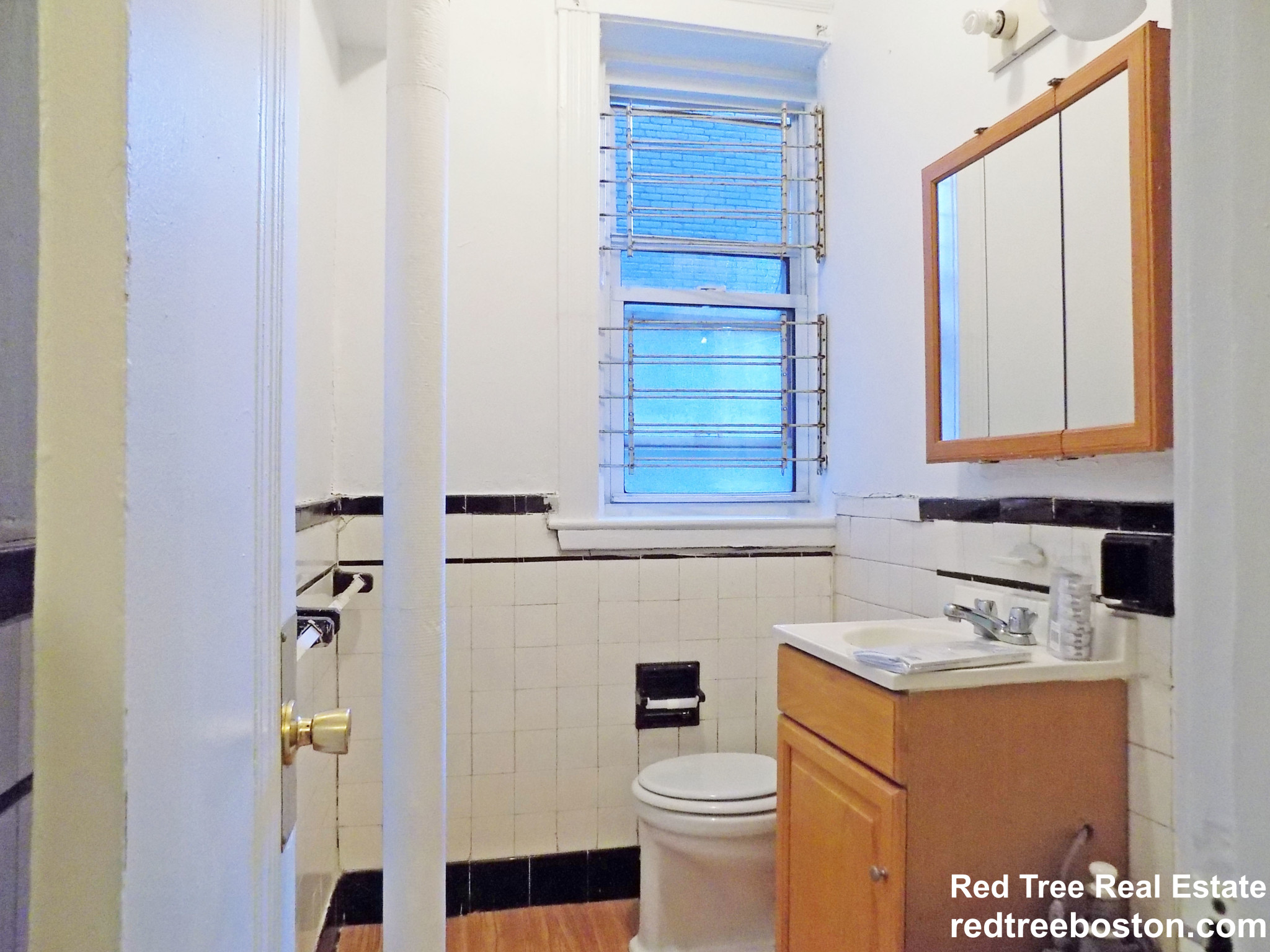 1810 Commonwealth Ave, Brighton