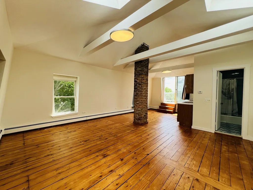 18 Appleton St, Powder House Square