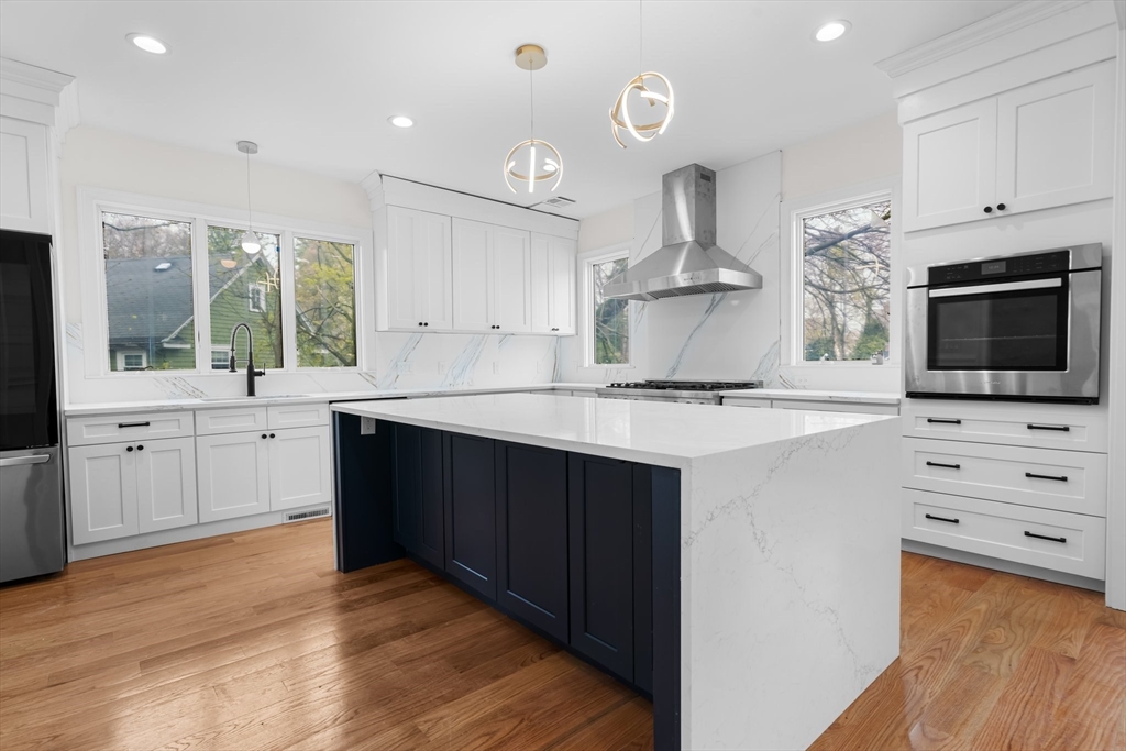 653 Chestnut St, Newton