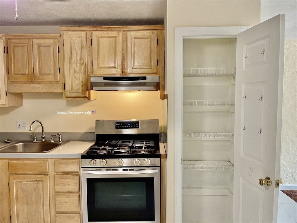 5 Kenmar Dr, Billerica