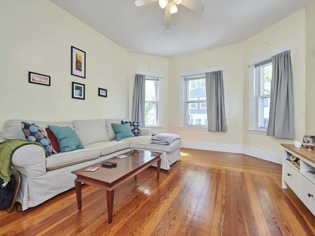 48 Wordsworth St, East Boston