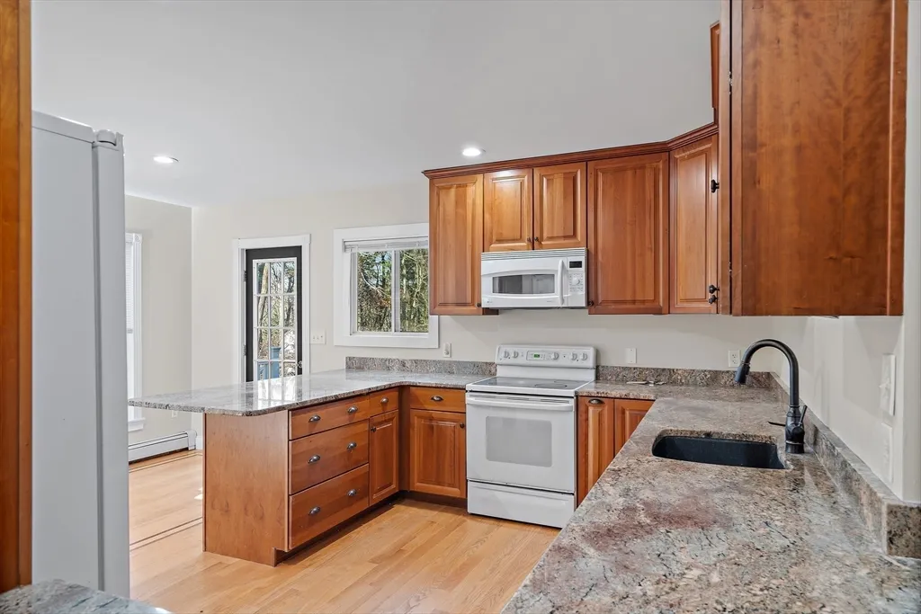 379 Concord Rd, Sudbury