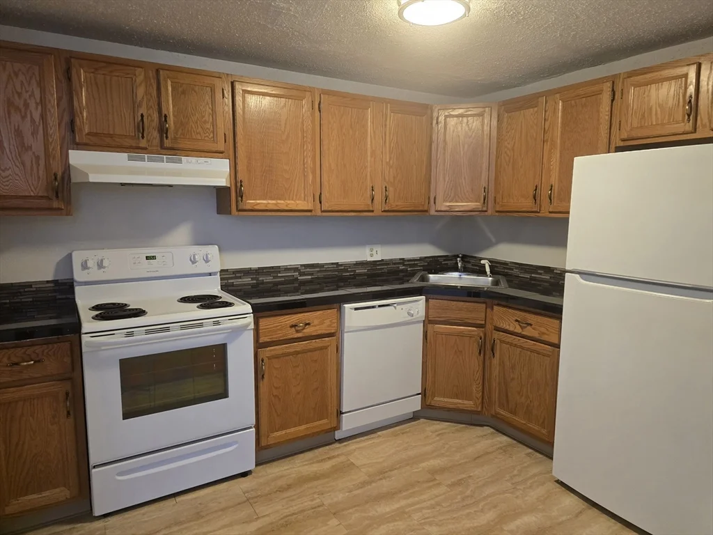 130 Beach St, Quincy