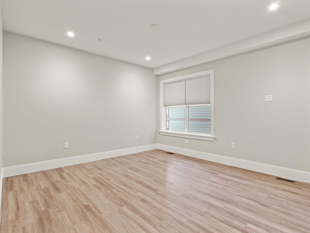 27 Vinton St, South Boston