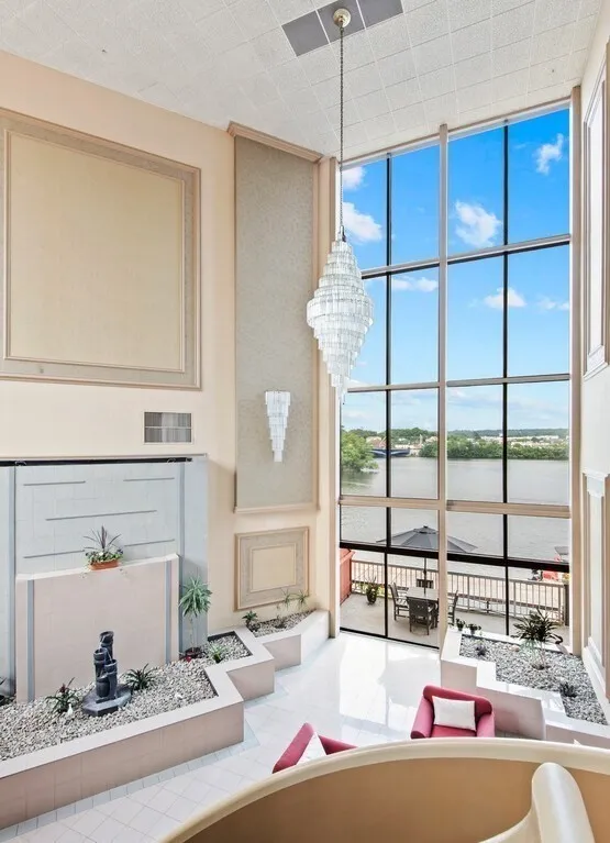 65 Lake Ave, Worcester