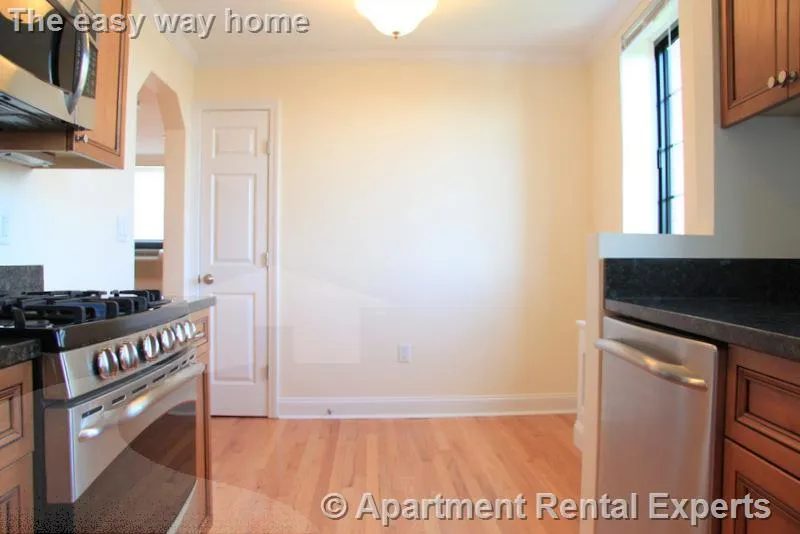 60 Brattle St, Harvard Square