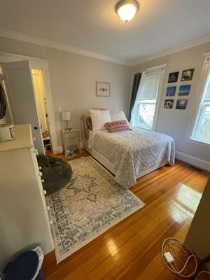 34 Leonard St, Tufts