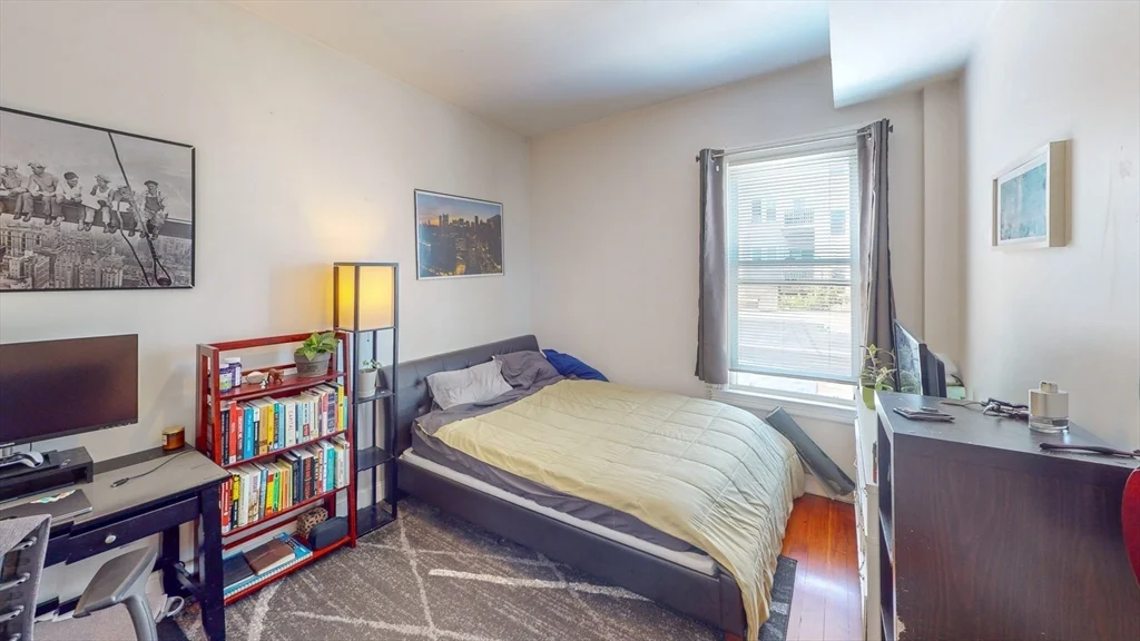 16 Carpenter St, South Boston