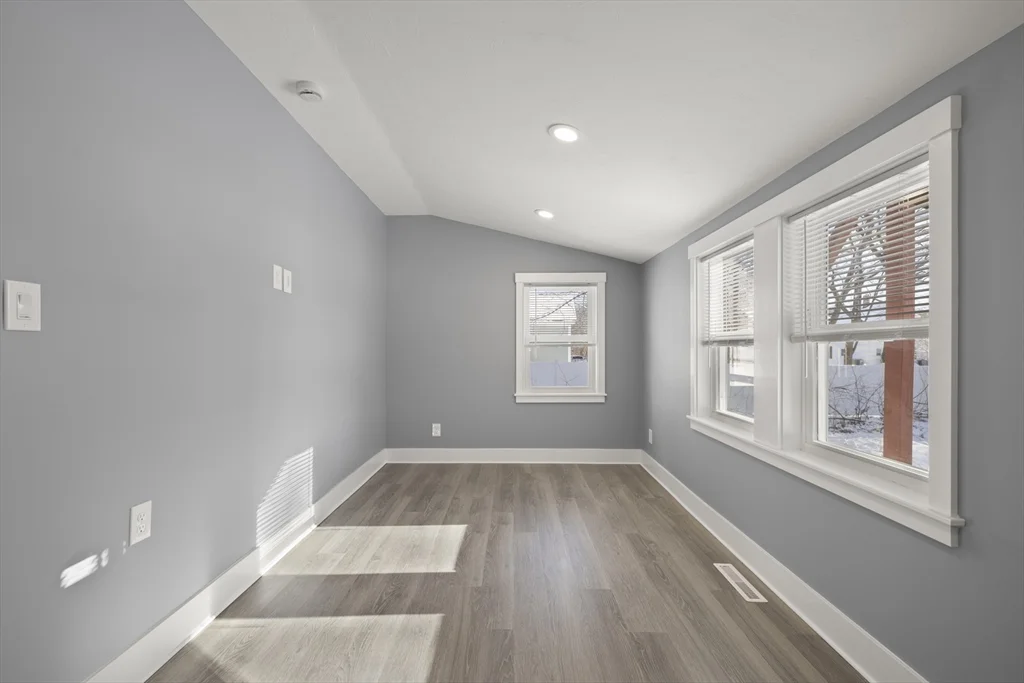 275 Market St, Rockland