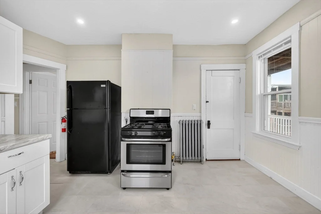 64 Topliff, Dorchester