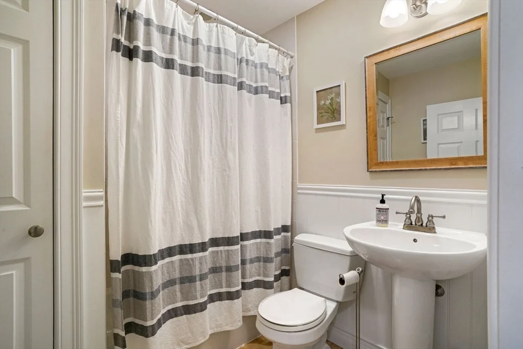 596 E 2nd St, South Boston