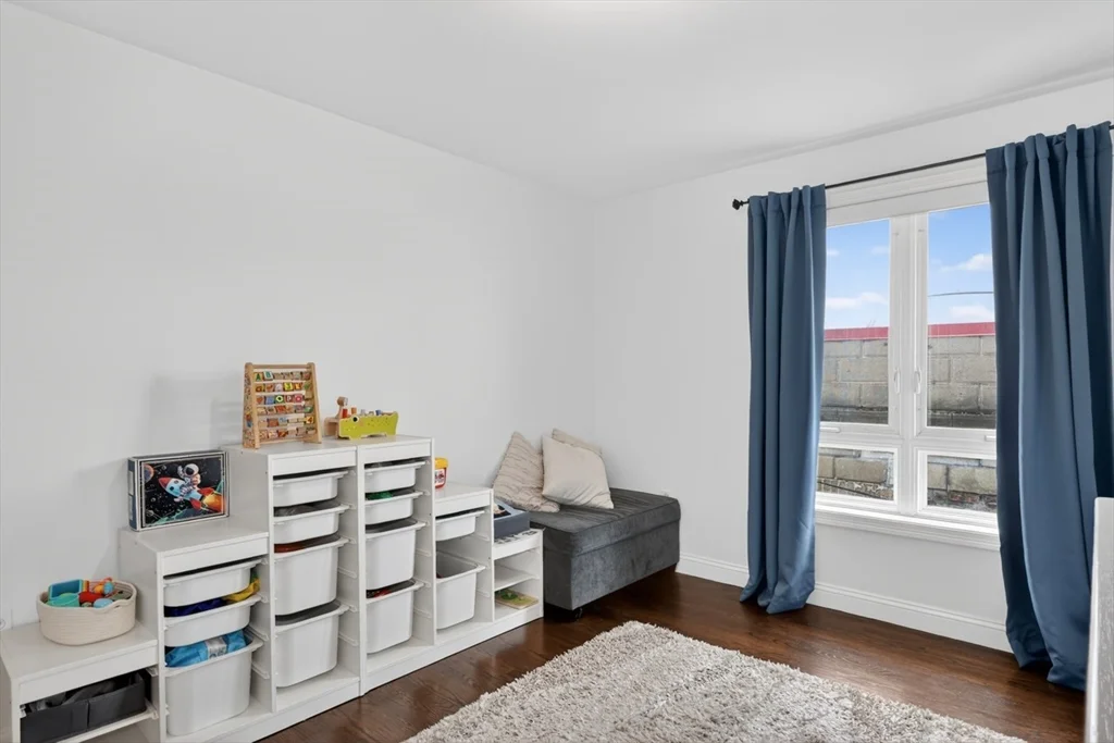 24 Arsenal St, Watertown