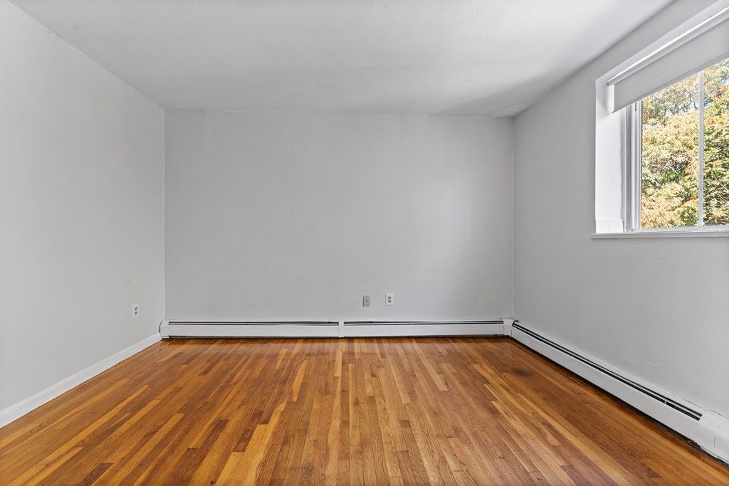 580 Cummins Highway, Mattapan