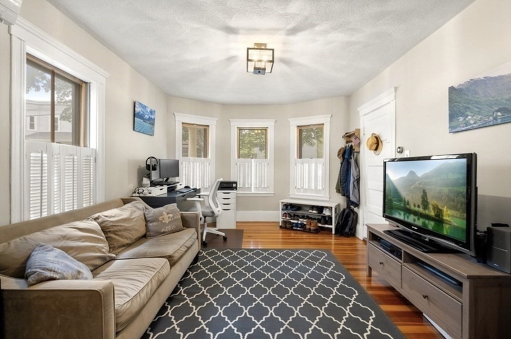 11-13 Phelps St, Salem