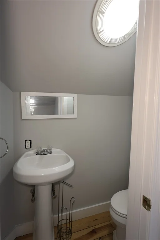 15 Warren, Stoneham
