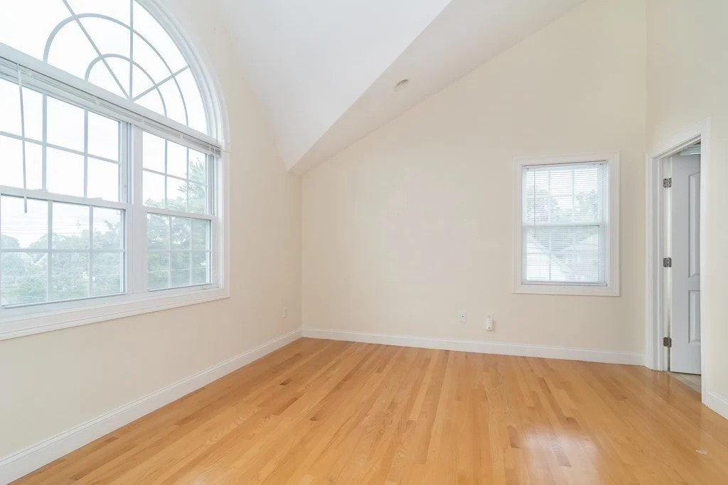 123 Russell St, Waltham