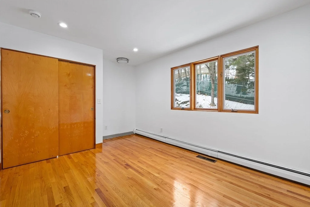 330 Cambridge St, Winchester