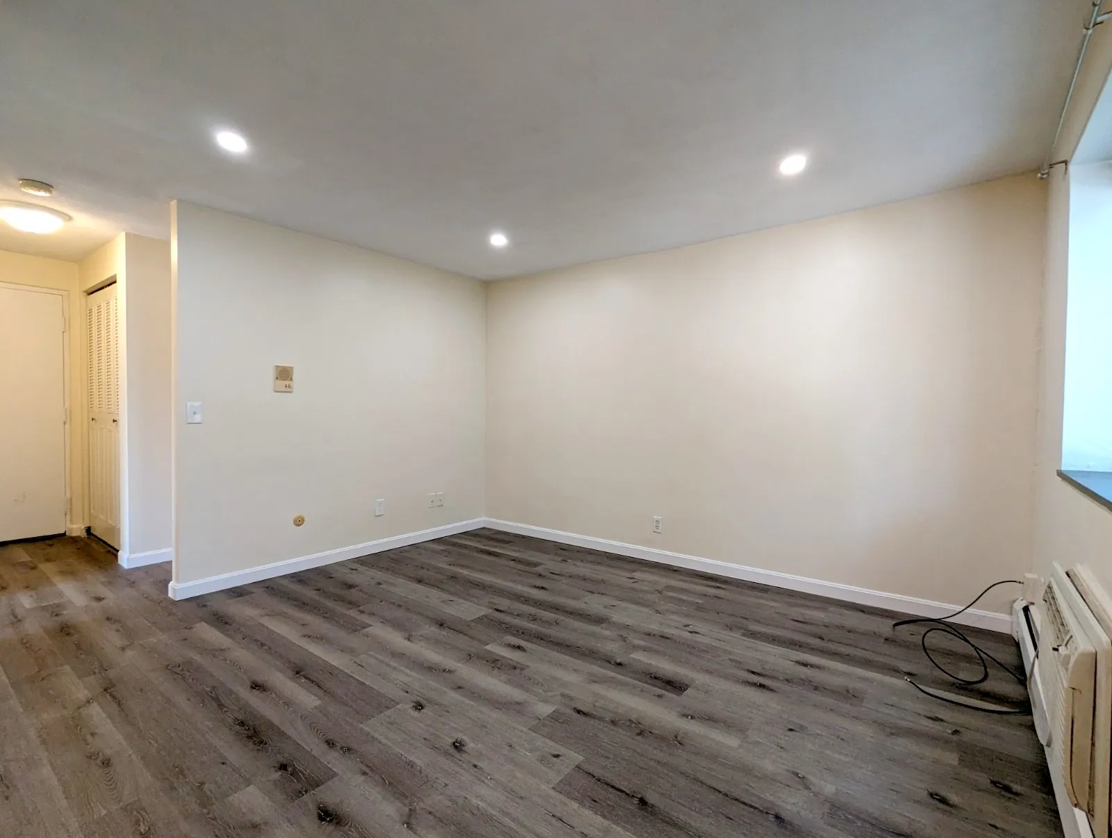 86 Newbury St, Davis Square