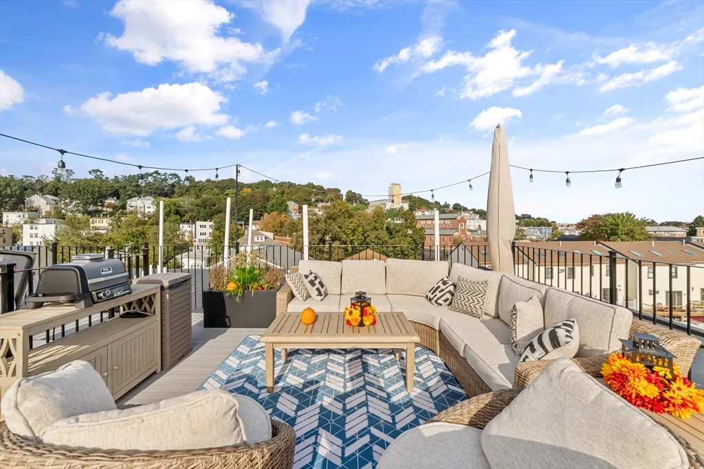 31 Boardman St, East Boston