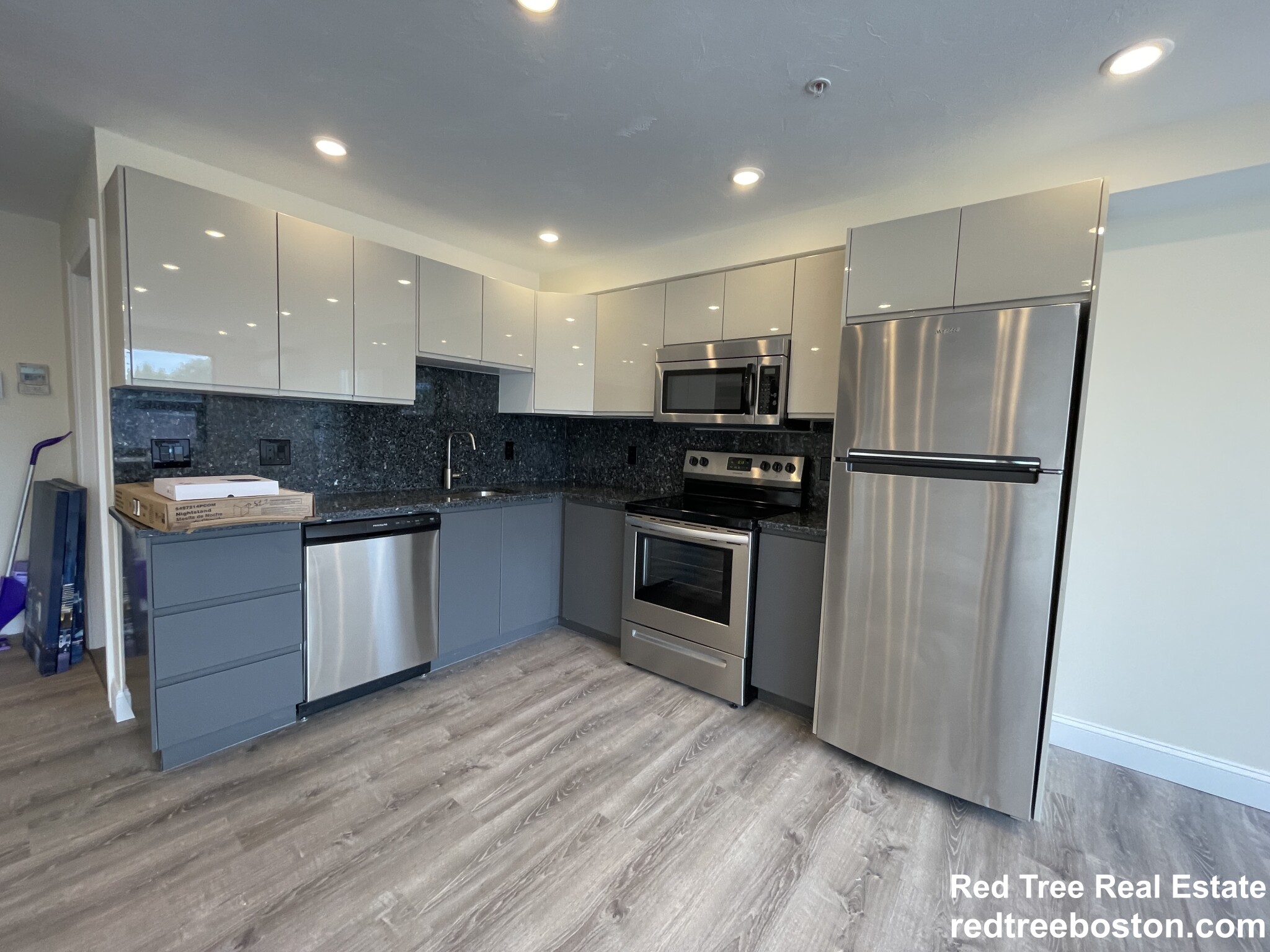 1028 Commonwealth Ave, Boston