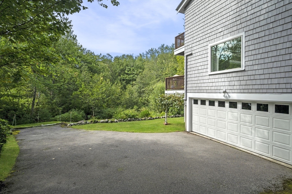 8 Risley Rd, Marblehead Neck