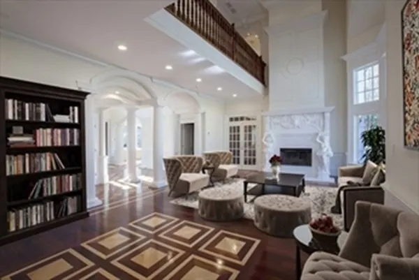 6 bed, 4+ bath apartment for rent at 75 Woodfall Rd Unit 75, Belmont — photo 18 of 20