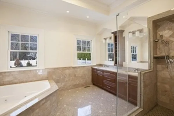 6 bed, 4+ bath apartment for rent at 75 Woodfall Rd Unit 75, Belmont — photo 14 of 20