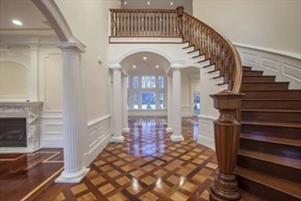 6 bed, 4+ bath apartment for rent at 75 Woodfall Rd Unit 75, Belmont — photo 1 of 20