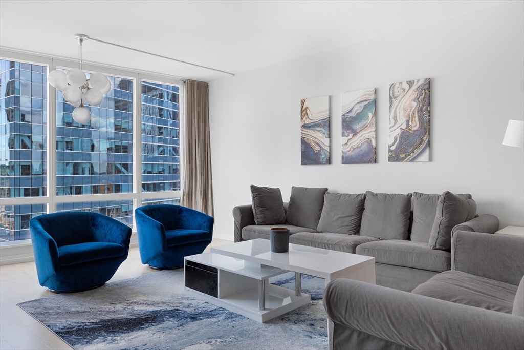 1 Franklin St, Midtown