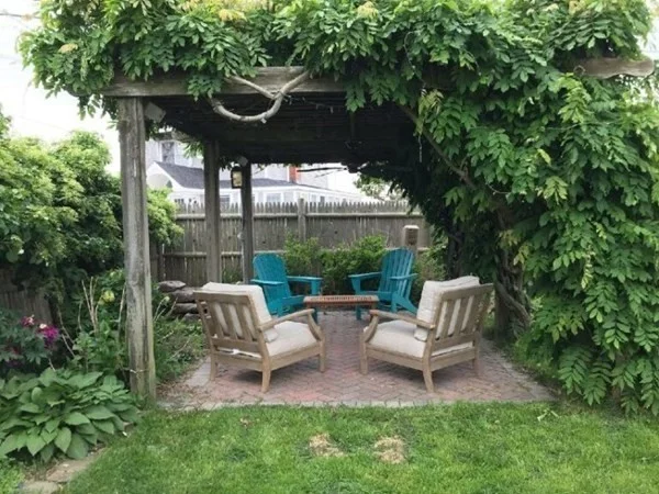 11 78th, Plum Island