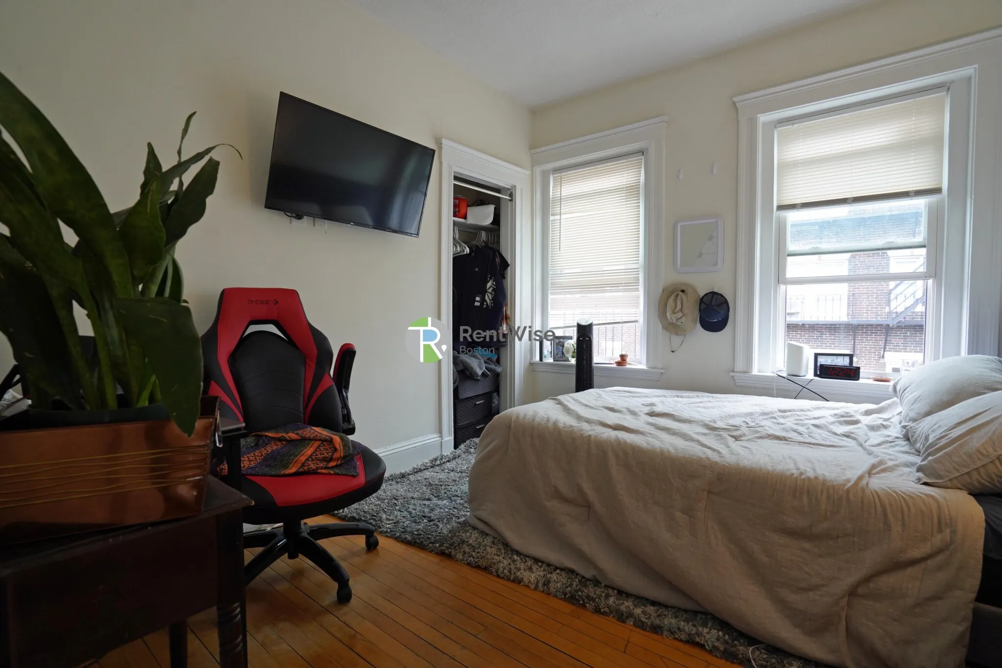 1322 Commonwealth Ave, Brighton