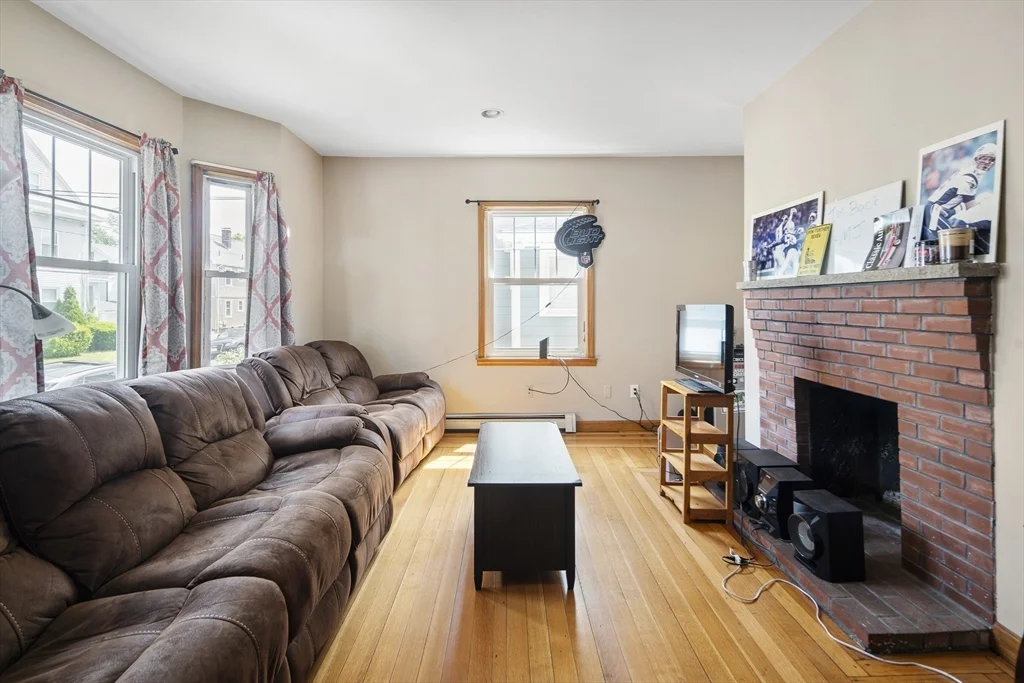 8 Newcastle, Brighton