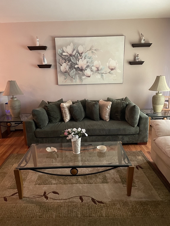 39 Beacon St, Everett