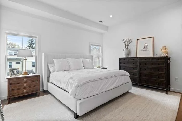 70 Walker St, Newton