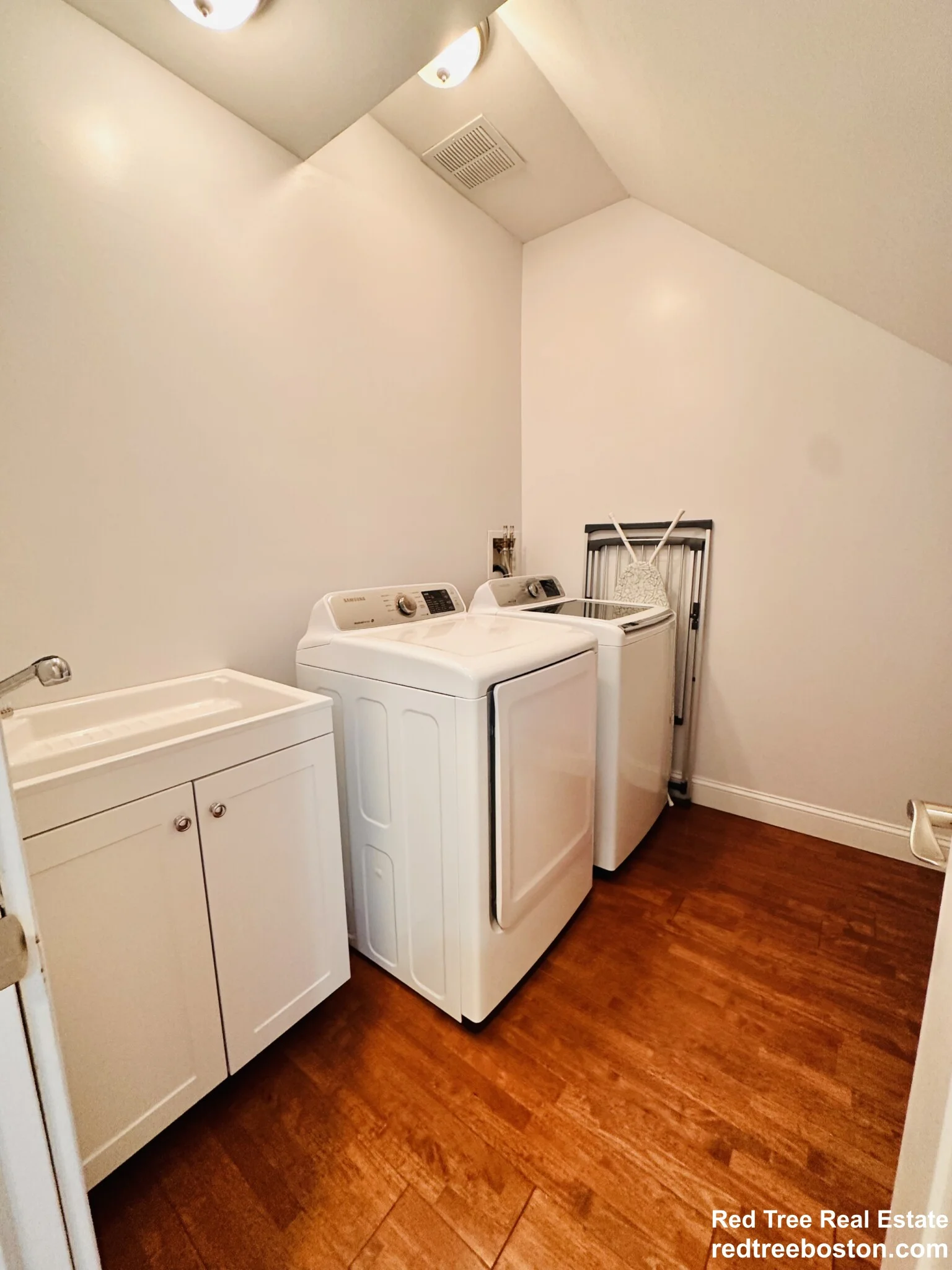 41 Sunset Ave, Norwood