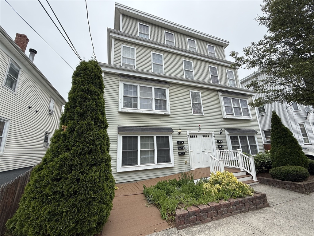 11 Everett Ave, East Somerville