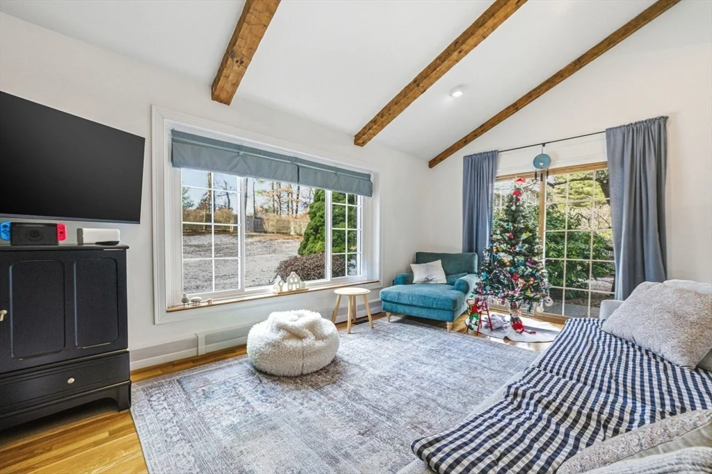 6 Montaup Rd, Sharon