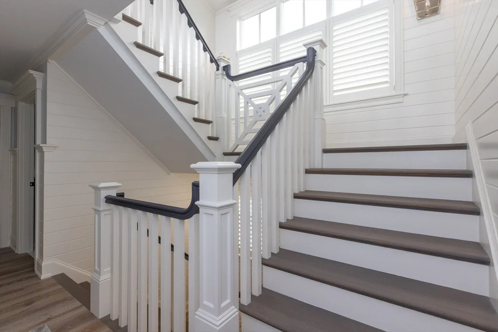 25 Cushing Ave, Crow Point