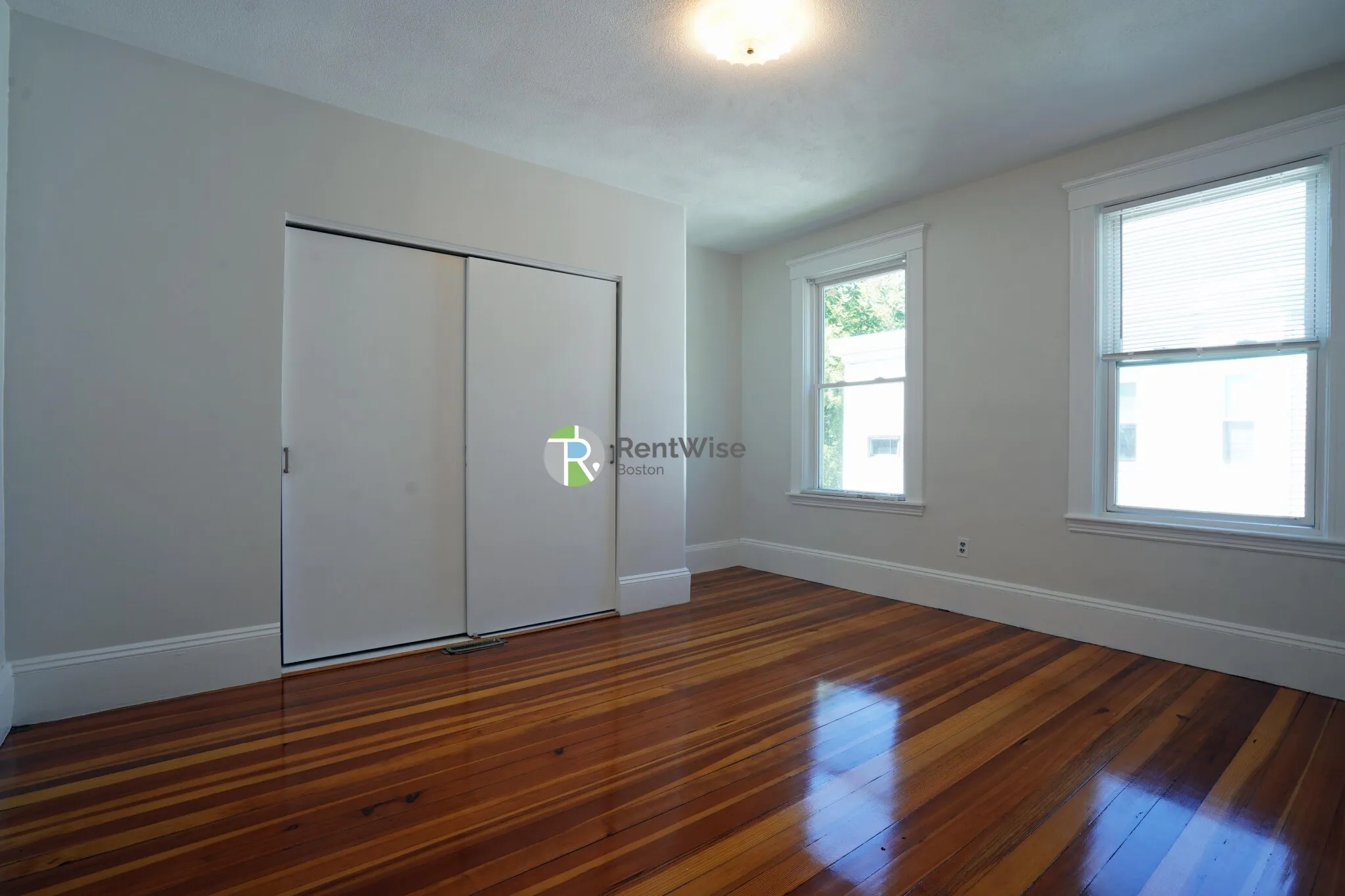 56 Oxford St, Spring Hill