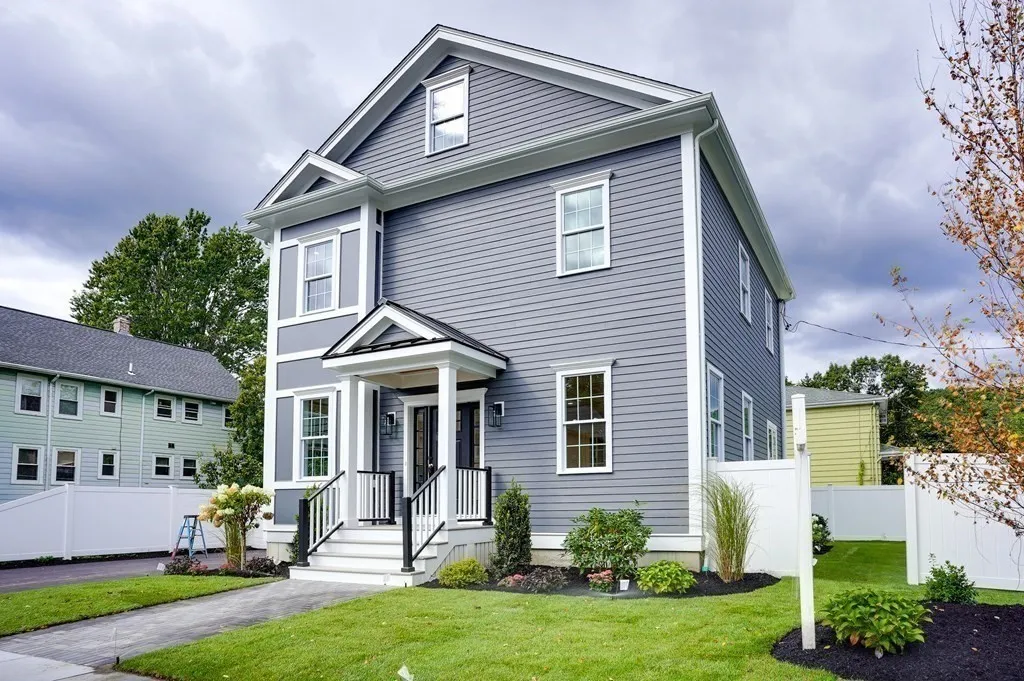 24 Grant Ave, Belmont