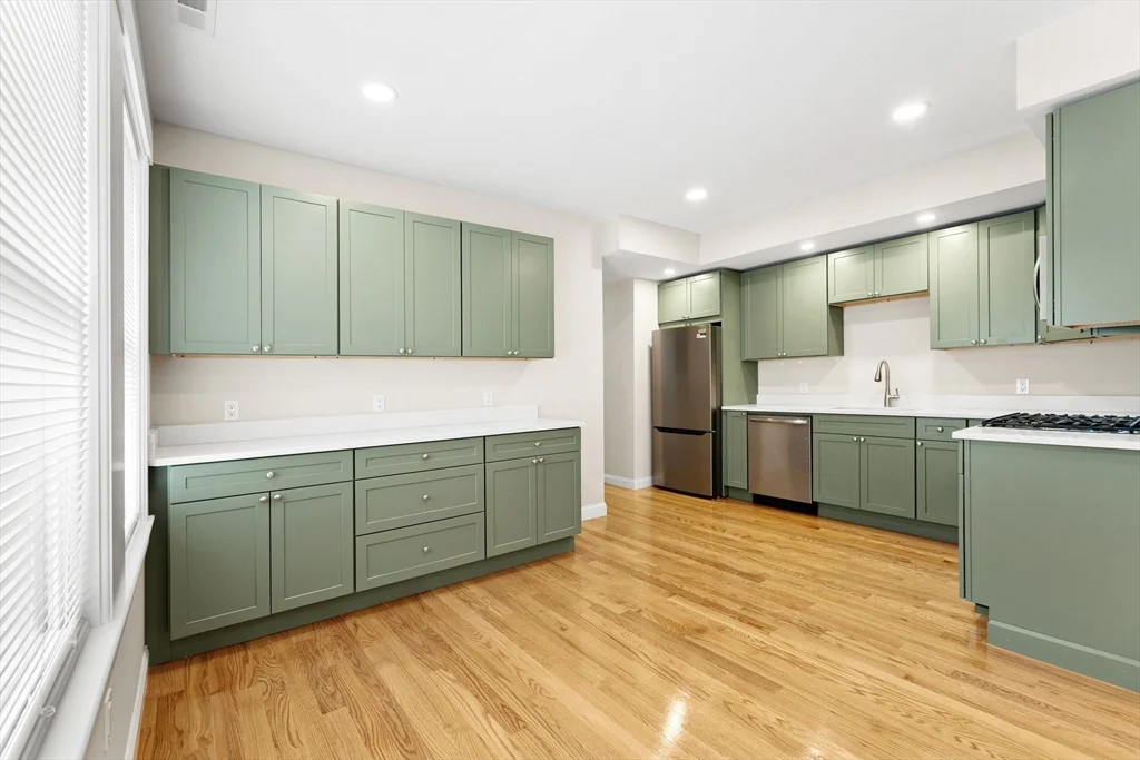 42 Almont St, Medford