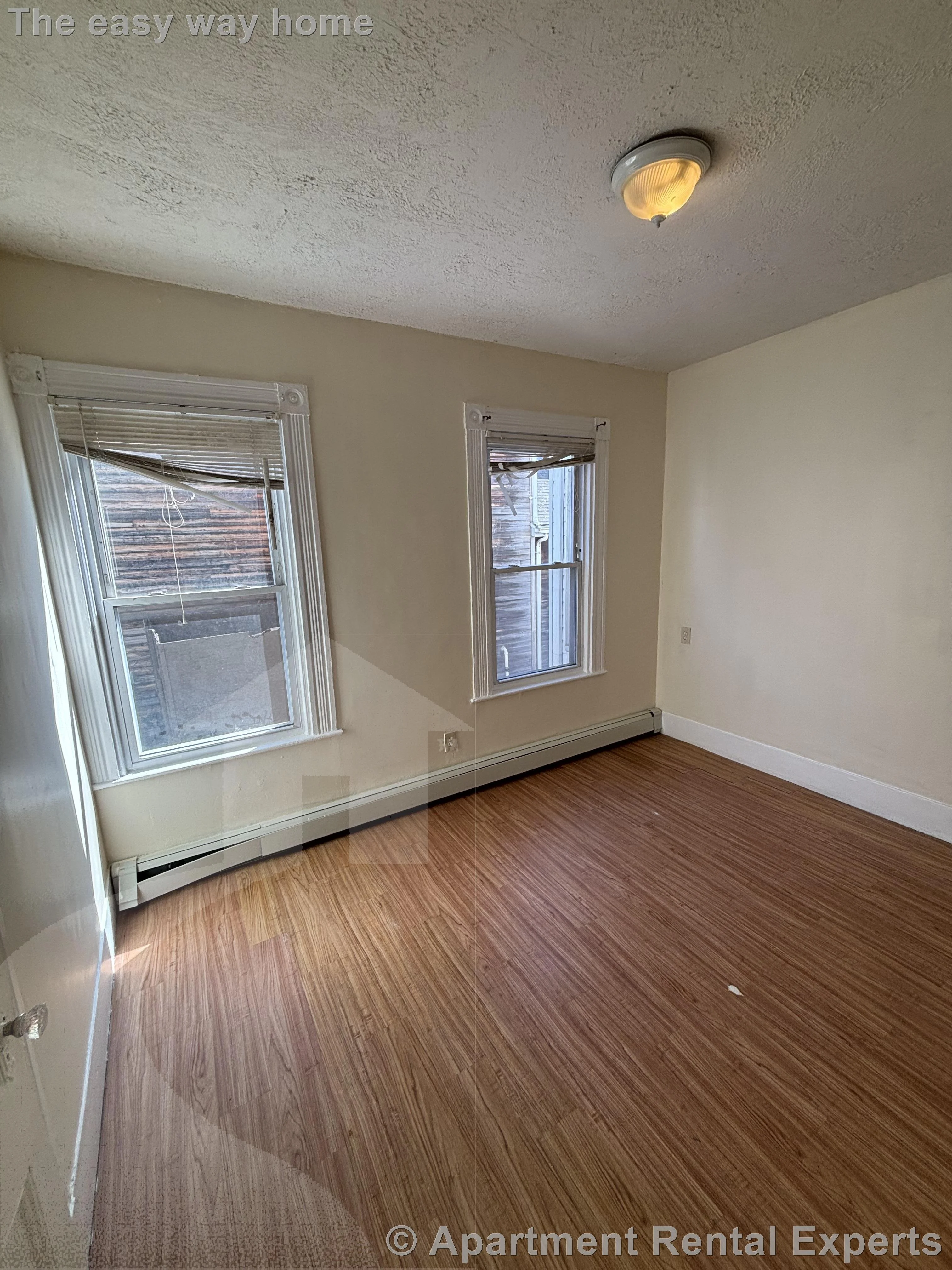569 Main St, Tufts