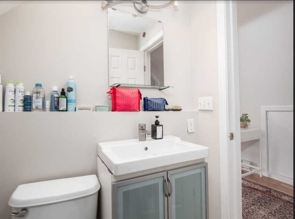 97 College Ave, Somerville